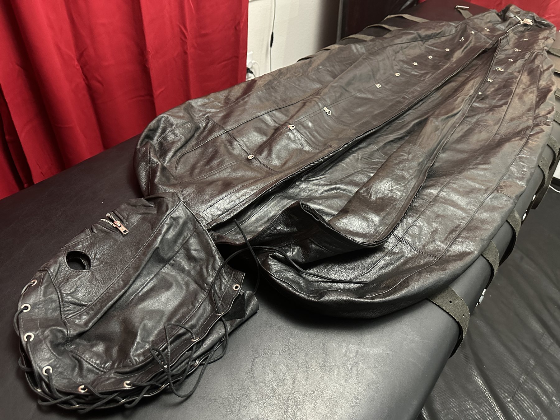 Ts Mistress Mia Dallas Domina Heavy Leather bondage bag