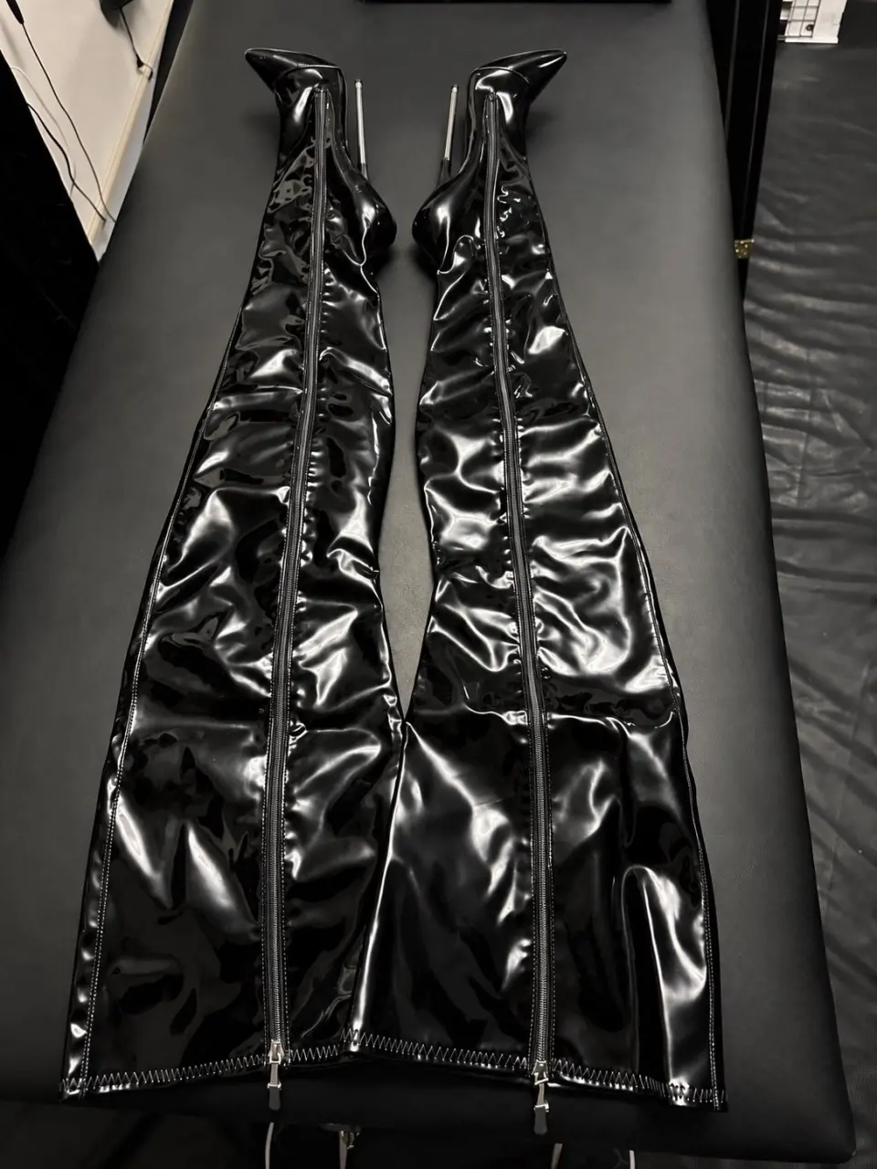 ts Mistress Mia crotch high boots