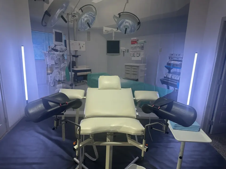 med fet medical fetish room