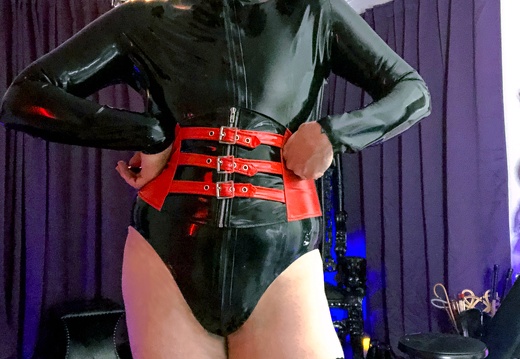 ts mistress mia latex and corset